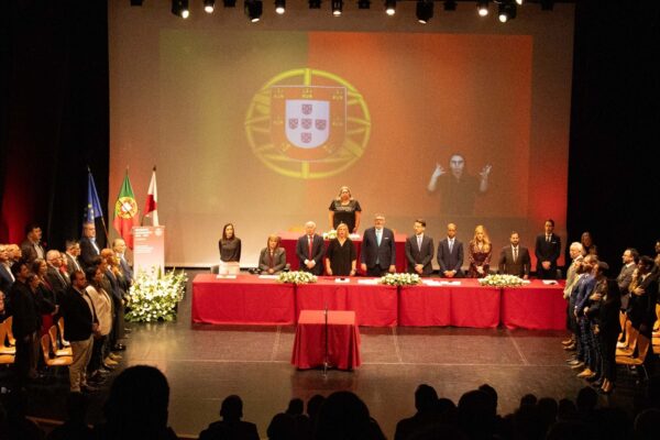 Vila Franca de Xira vai reduzir impostos e reforçar a recolha de resíduos urbanos